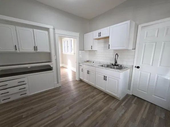 1212 W Chambers STREET, Milwaukee, WI 53206