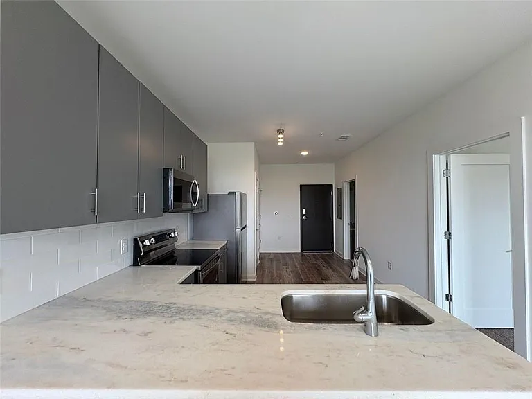525 Parkway Dr NE #510 — Photo 10
