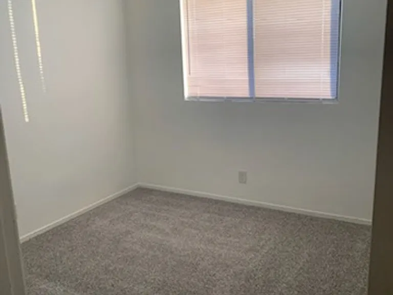1570 Lakeside Ave — Photo 8