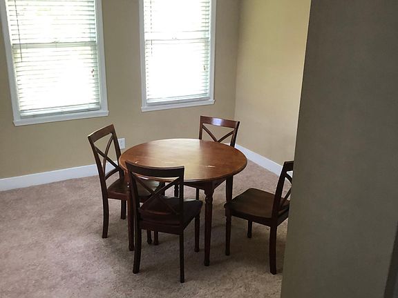 2nd image of 1400 Colonial Ave