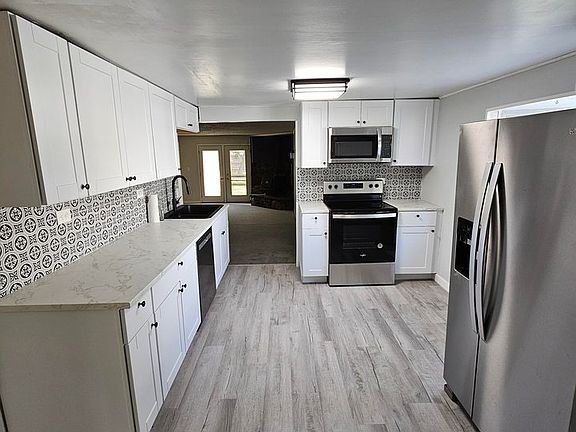 4th image of 1308 Eaton St
