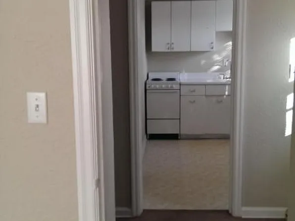 711 N College Ave APT 10, Warrensburg, MO 64093