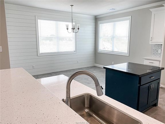 5th image of 4056 Golden Eagle Dr