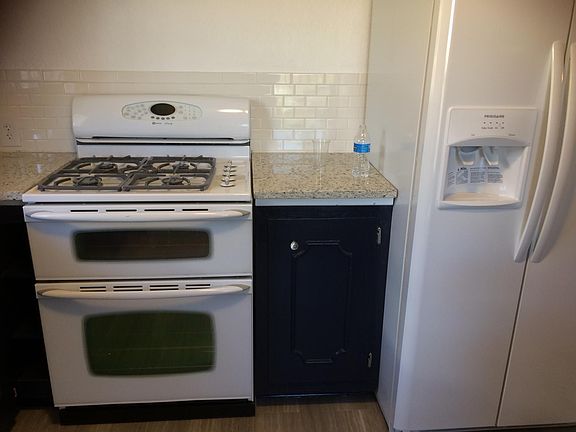 4th image of 2301 N Campbell St