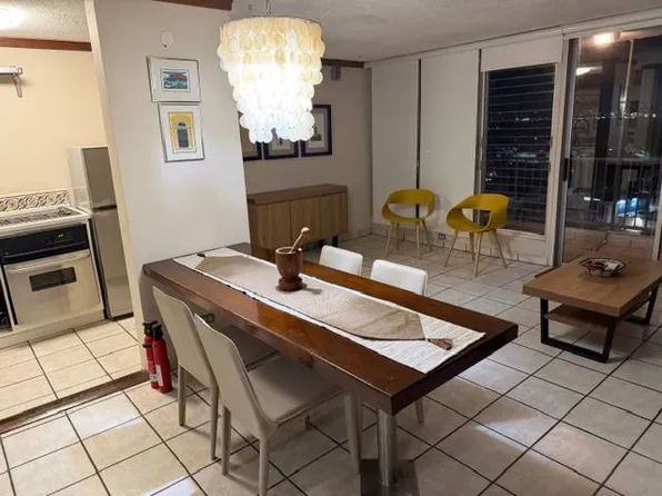 Cond Villas Del Mar Este, Carolina, PR 00979