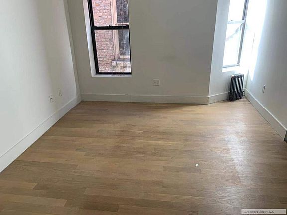 3rd image of 222 W 21st St APT 4F