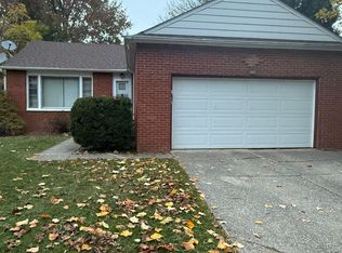 1905 Braeburn Park Dr, Euclid, OH 44117