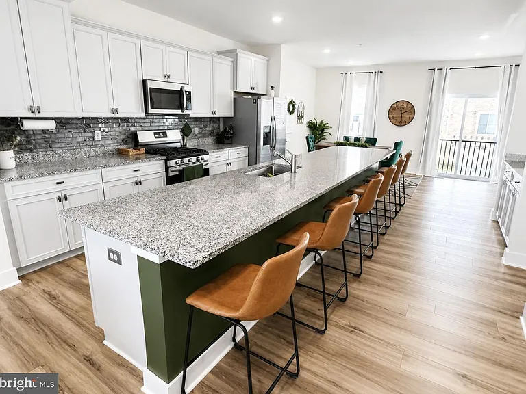 4152 Skipton Pl — Photo 9