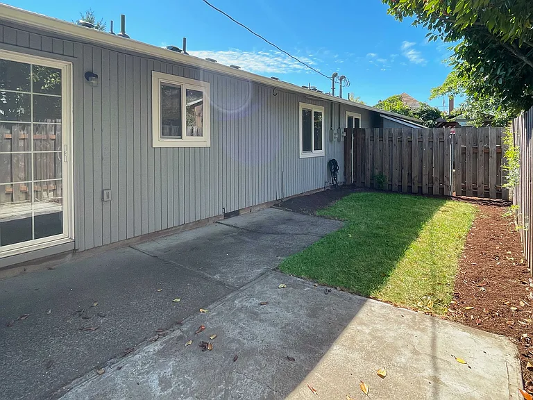6106 SE Boise St — Photo 56