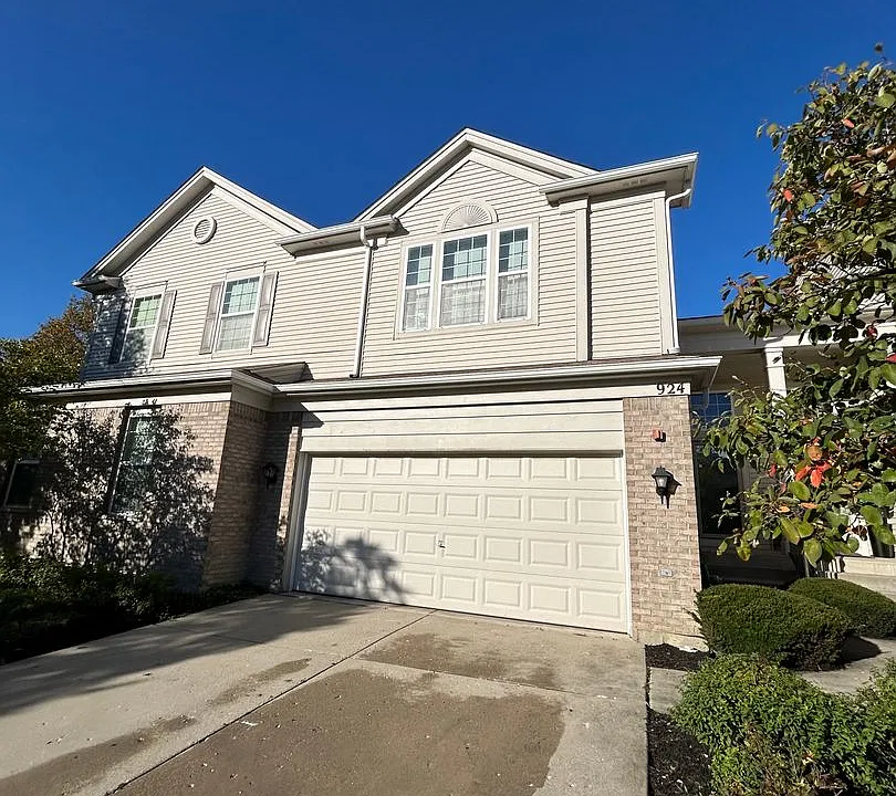 924 Elizabeth Dr