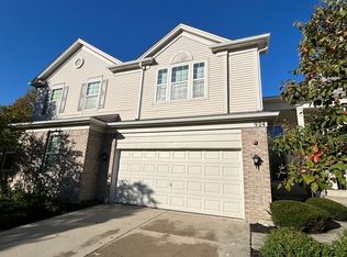 924 Elizabeth Dr, Streamwood, IL 60107