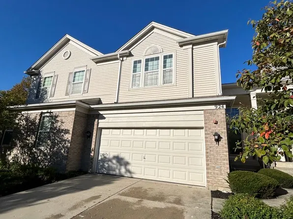924 Elizabeth Dr, Streamwood, IL 60107