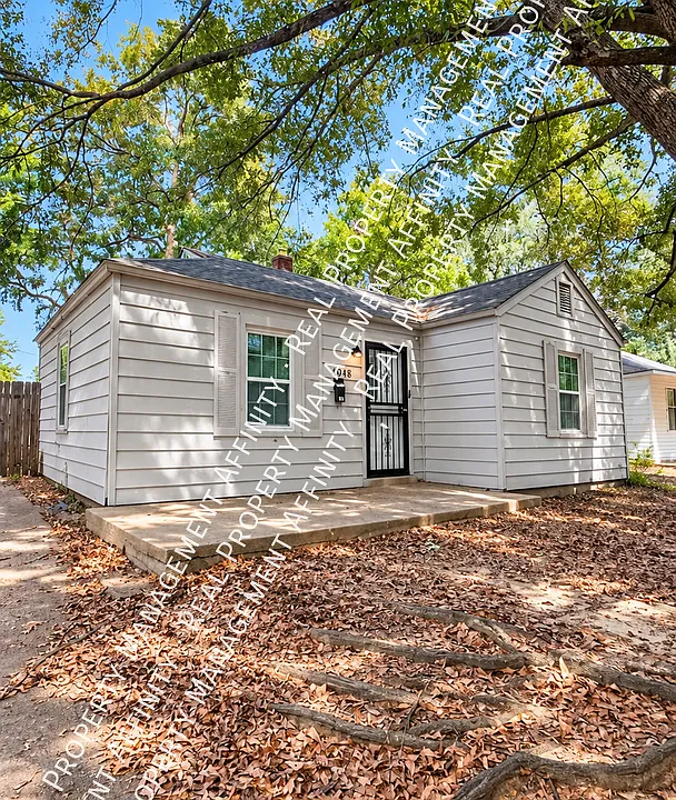4048 Leroy Ave