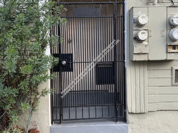 1808 Filbert St, Oakland, CA