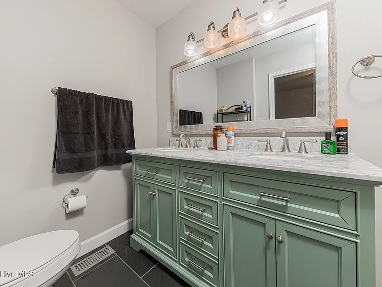 670 Queens Creek Rd — Photo 21