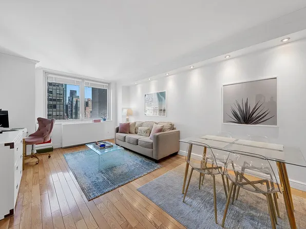 212 E 47th St APT 19D, New York, NY 10017