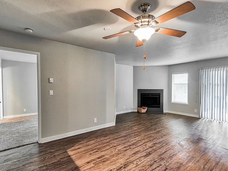 Sterling Pointe — Photo 42