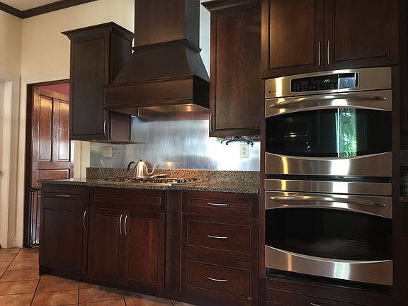 Gas cooktop/double oven!