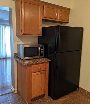 4th image of 13 Amherst Ct #1007