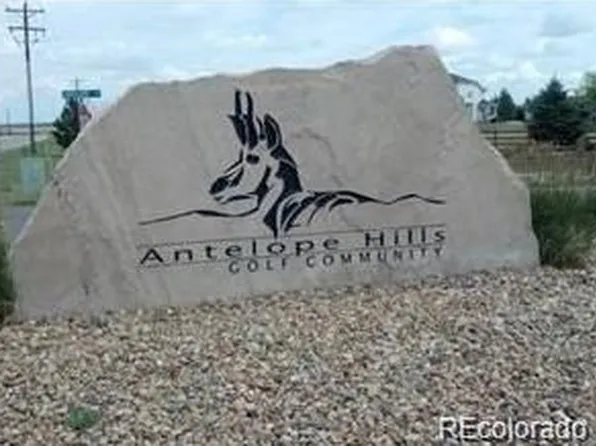 507 Antelope Dr E, Bennett, CO 80102