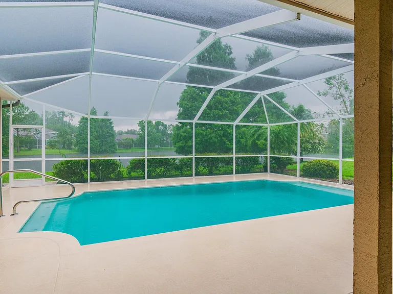 10559 Greencrest Dr — Photo 9