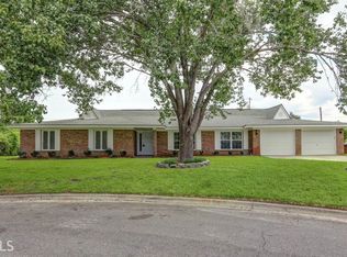 1404 Ww Law Dr, Savannah, GA 31415