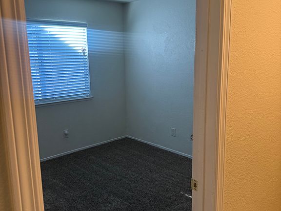 3rd image of 408 Kirbys Mill Dr