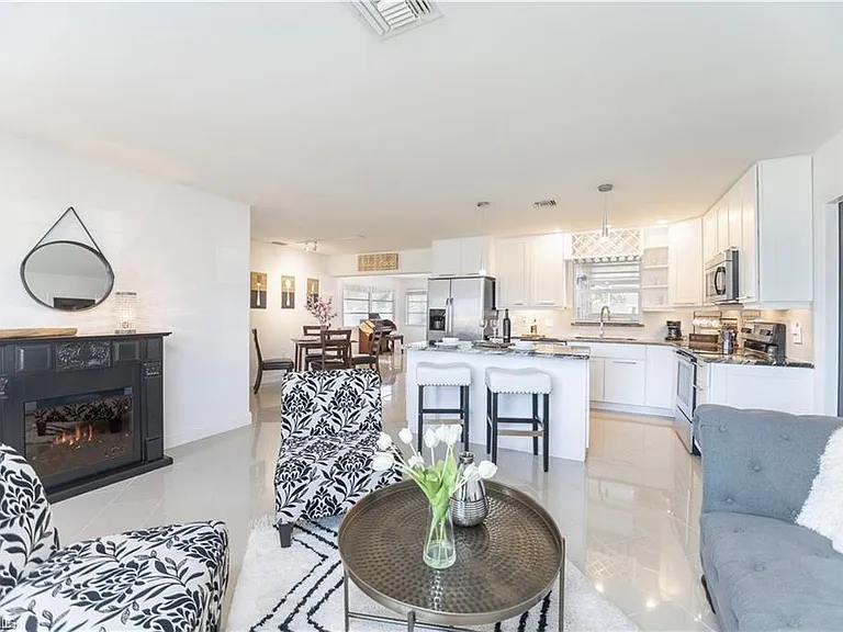 4584 San Antonio Ln — Photo 1