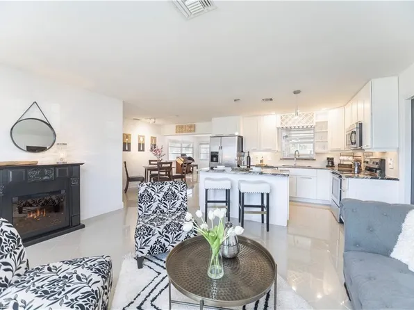 4584 San Antonio Ln, Bonita Springs, FL 34134