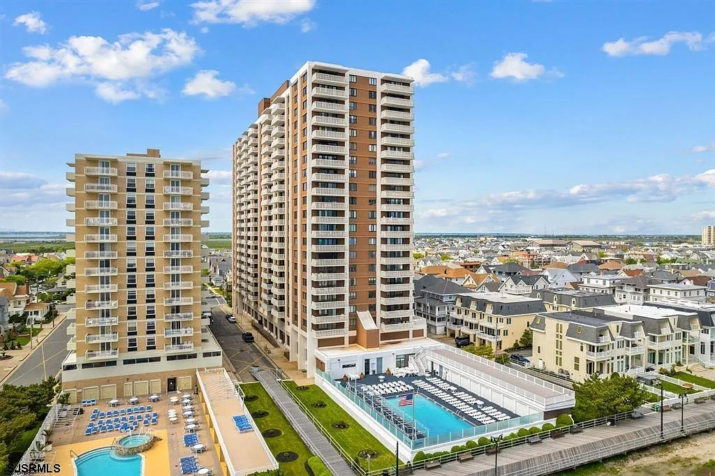 100 S Berkley Sq Unit 12N photo 1