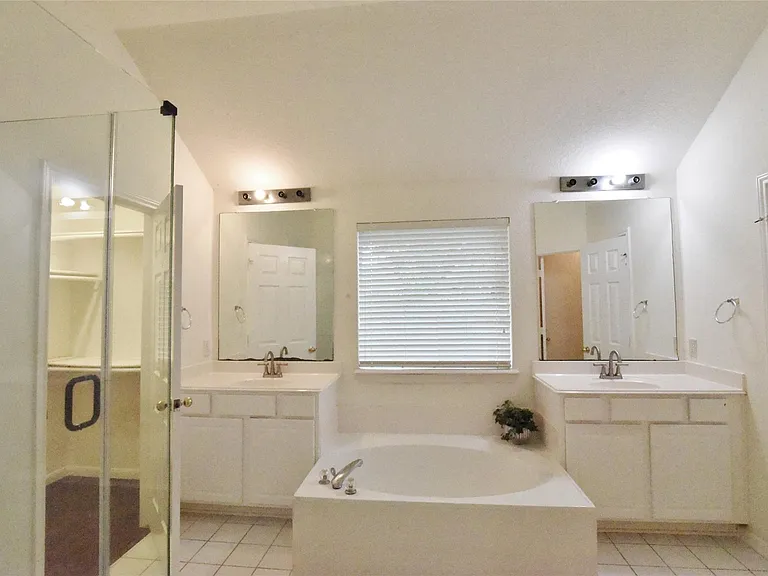 1210 Ivory Meadow Ln — Photo 19