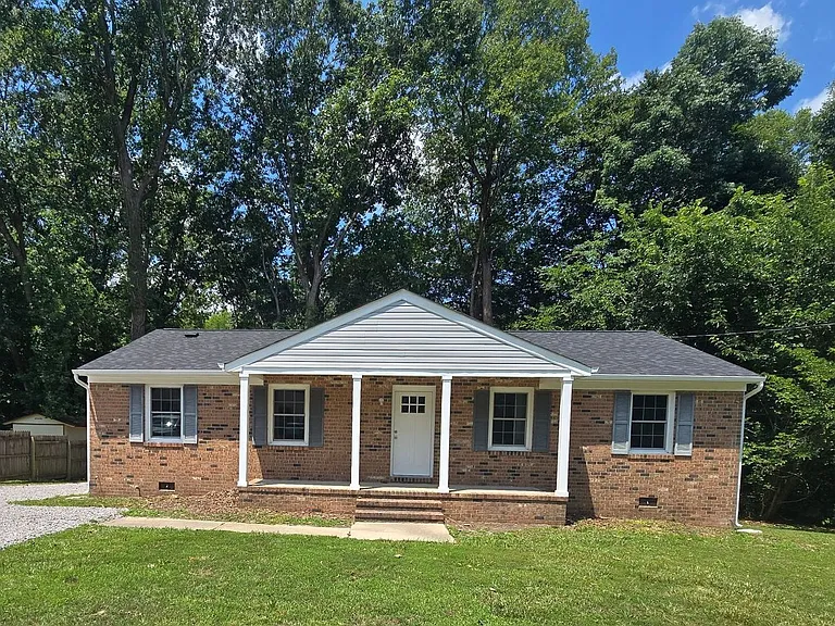 2426 Liverman Dr — Photo 1