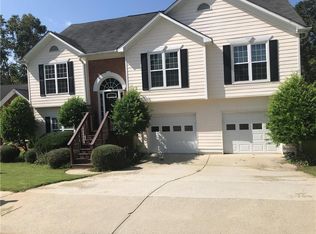 955 Colony Creek Dr, Lawrenceville, GA 30043