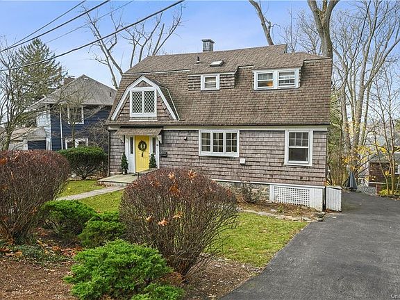 2nd image of 41 Bellair Dr