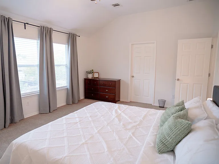 20553 Farm Pond Ln — Photo 15