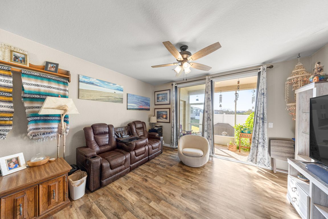 next background image