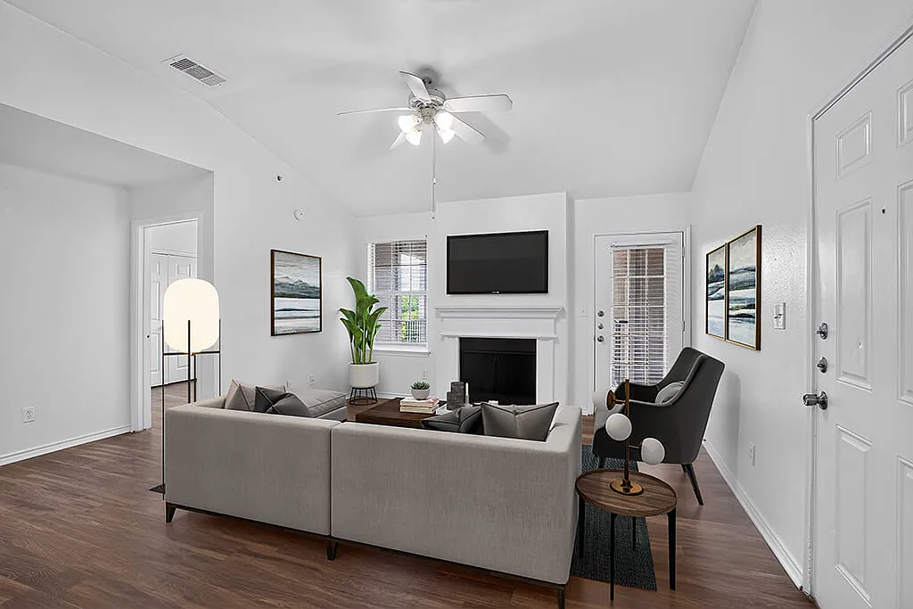 Cypress View Villas Apartments — Photo 2