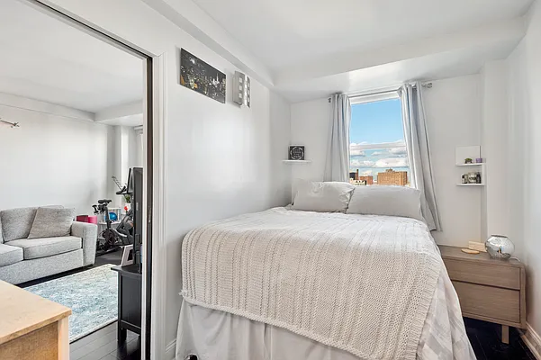 Sold by Nest Seekers International | media 23