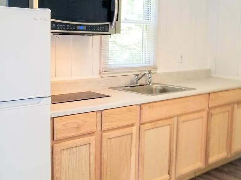 468 Center Rd SE #21-B — Photo 3