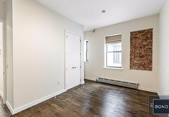 4th image of 3671 Broadway APT 4