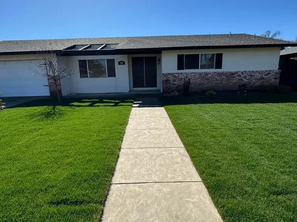 596 E Bel Aire Drive, Dinuba, CA 93618