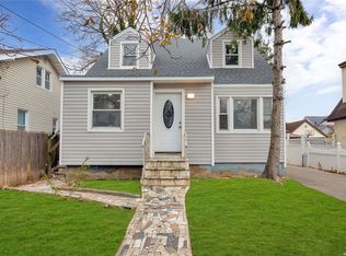 74 Kernochan Ave, Hempstead, NY 11550