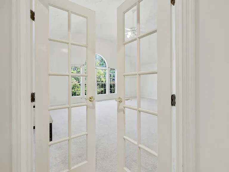 4933 Alexis Dr — Photo 26