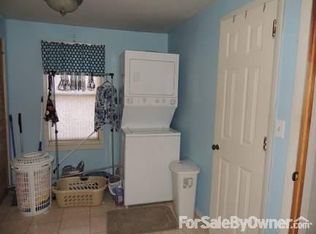 726 Knox Rd #100, London Mills, IL 61544