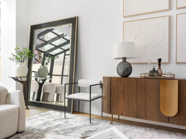 320 East 82nd Street image 6 of 10