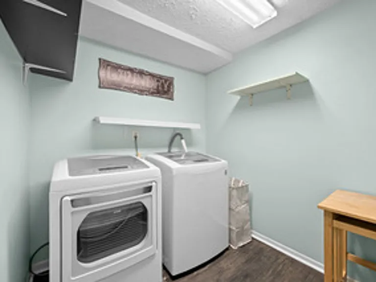 4612 Greenwood Dr — Photo 26