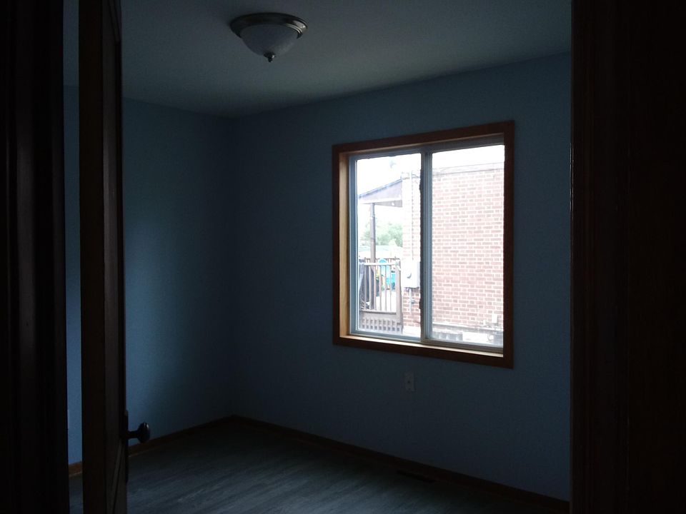 1st image of 708 Maryland Ave W