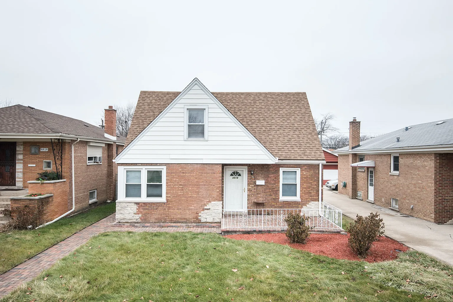 8816 S Washtenaw Ave photo 1