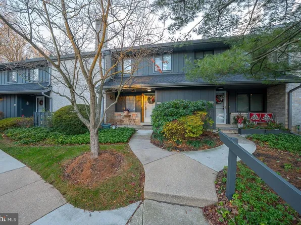 521 Foxwood Ln #521, Paoli, PA 19301