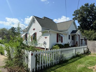 806 E McKinley St, Marion, IL, 62959